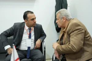 جناب آرین عیوضیان و مشتریان