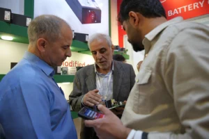 مهندس امین پوده در حال ارائه به بازدید کنندگان (10)